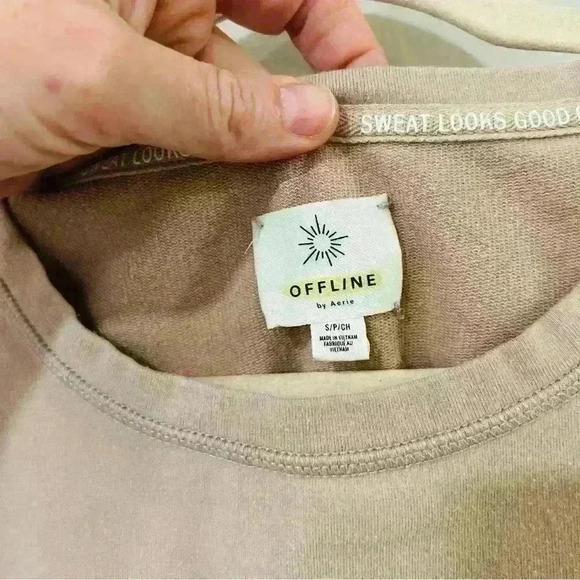 NWOT Offline By Aerie Seamless Cropped Cut Off Muscle Workout Tank Top - Picture 3 of 5